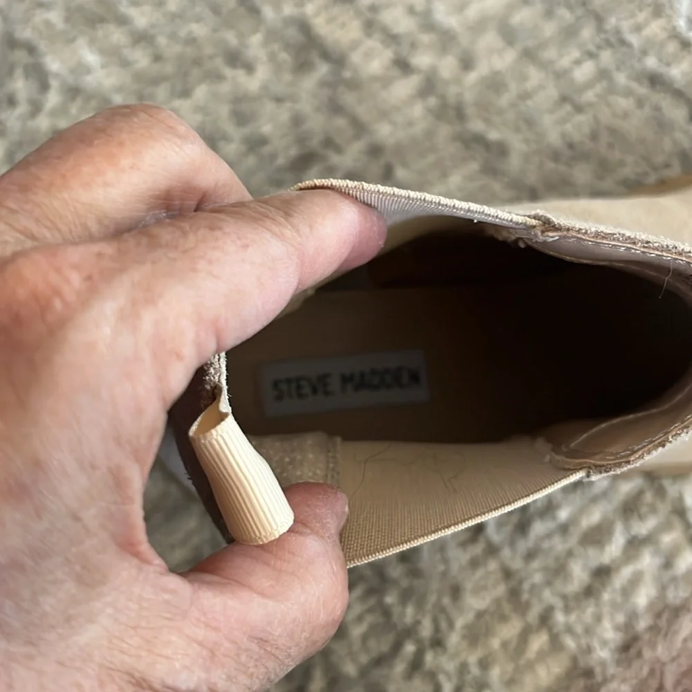 Steve Madden Howler Tan Leather Chelsea Ankle Boot Size 9 Chunky Heel Boho EUC
